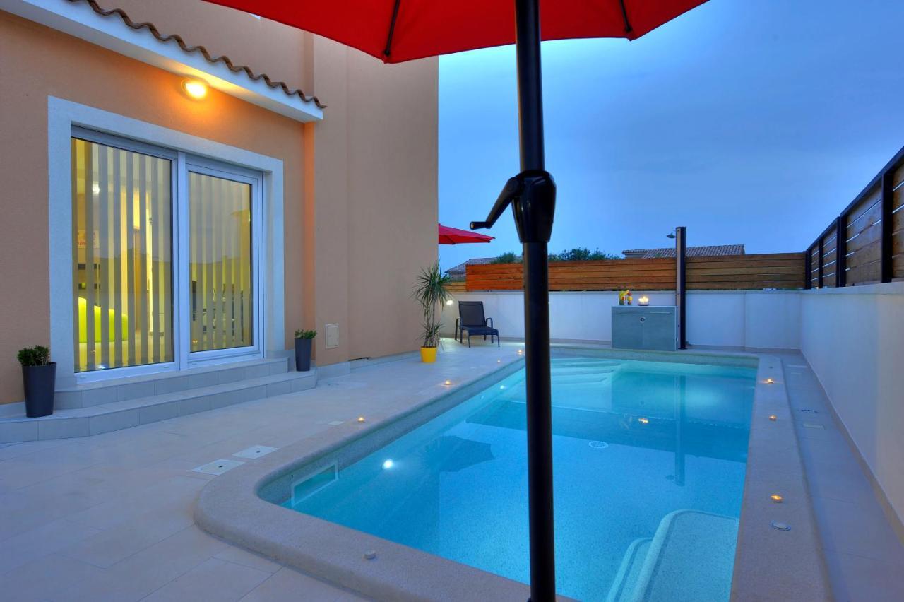 Villa With Private Pool In Village Jadreski พูลา ภายนอก รูปภาพ