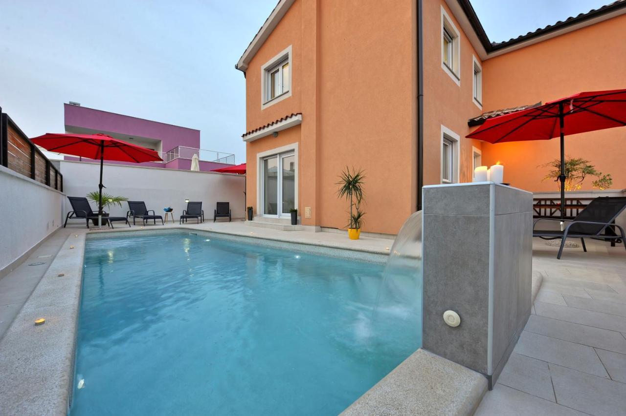Villa With Private Pool In Village Jadreski พูลา ภายนอก รูปภาพ